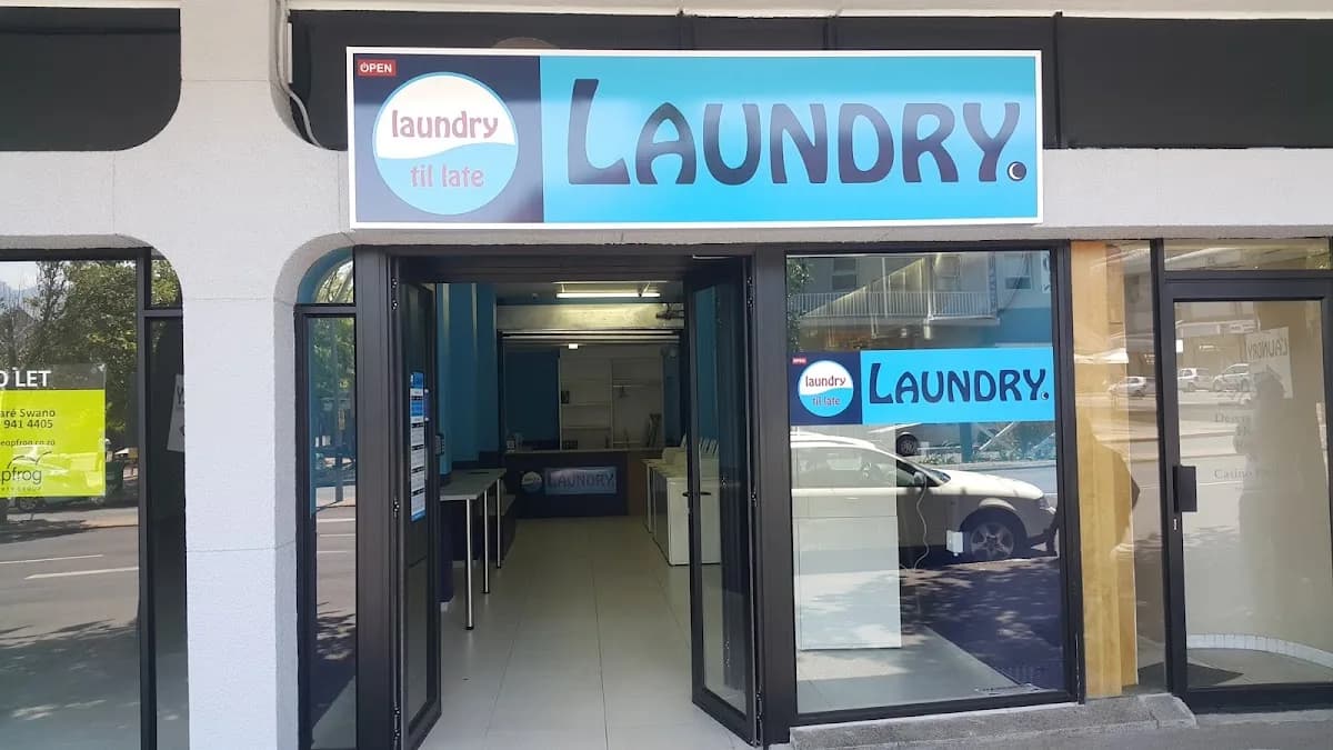 24 Hour Laundry Somerset West in Somerset West CBD