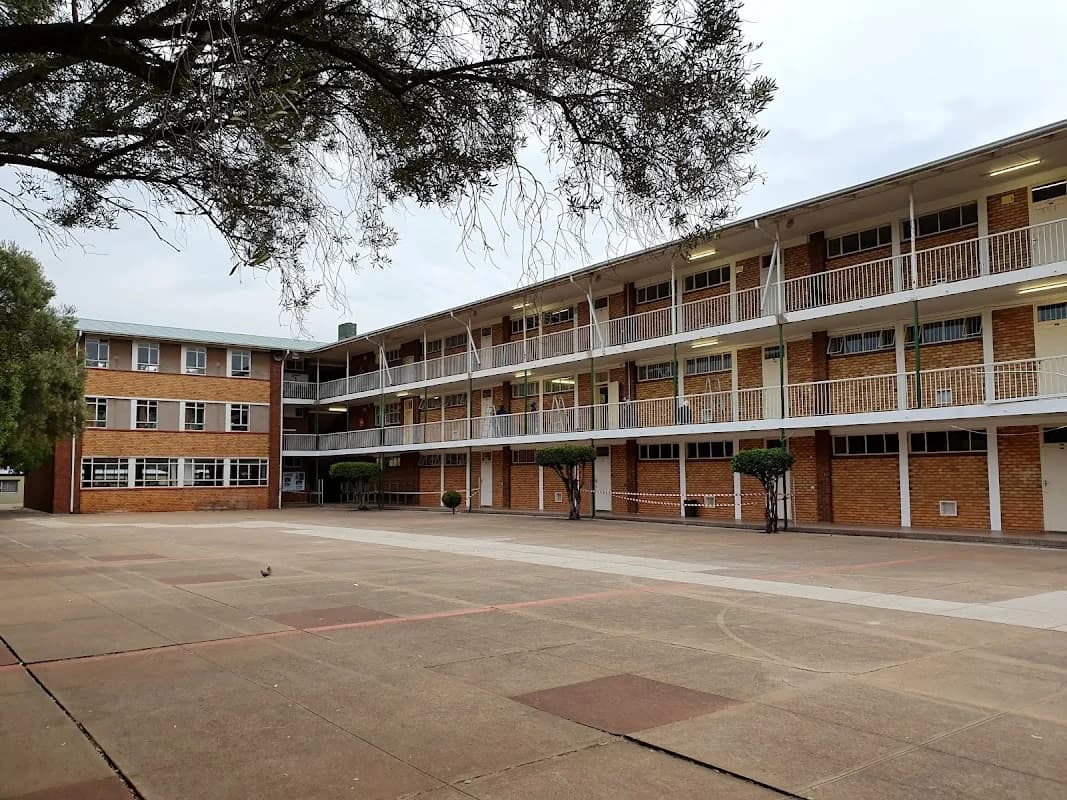 Greenside High School in Greenside