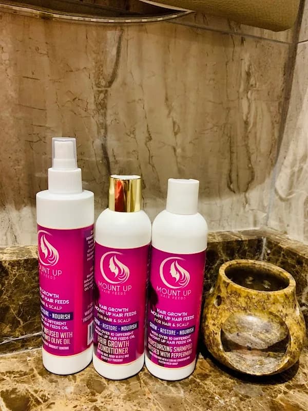 Mount Up Hair Feeds in Grand Central
