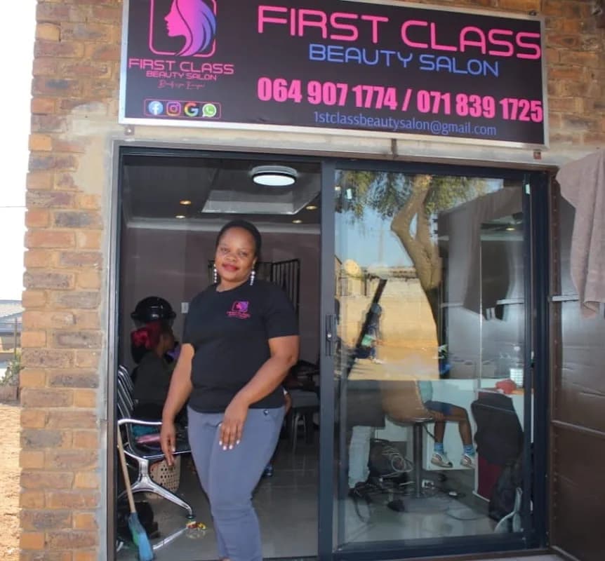 First Class Beauty Salon in Esther Park