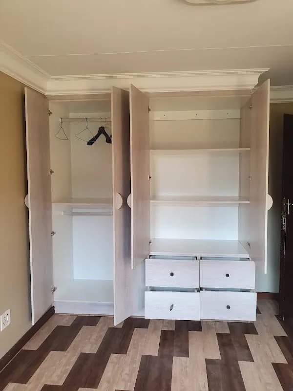 Zenthle Cleaning Services in Del Judor