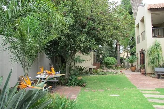 Africa Footprints Guest House in Birch Acres