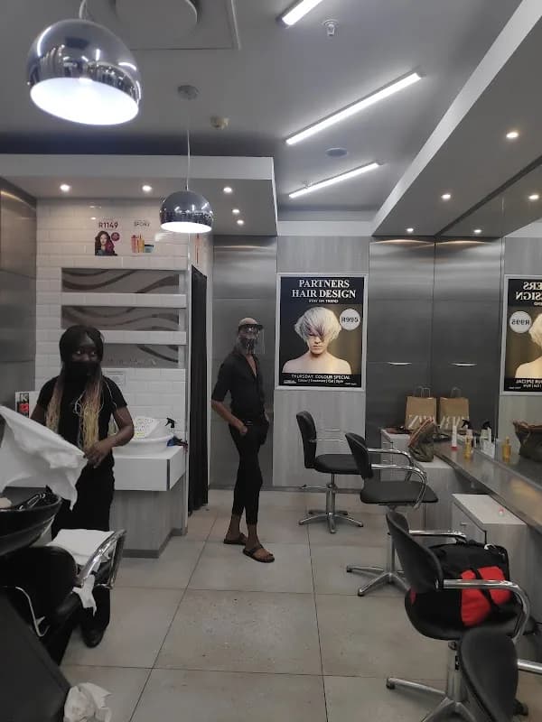 Partners Hair V&A Waterfront Unisex in V&A Waterfront