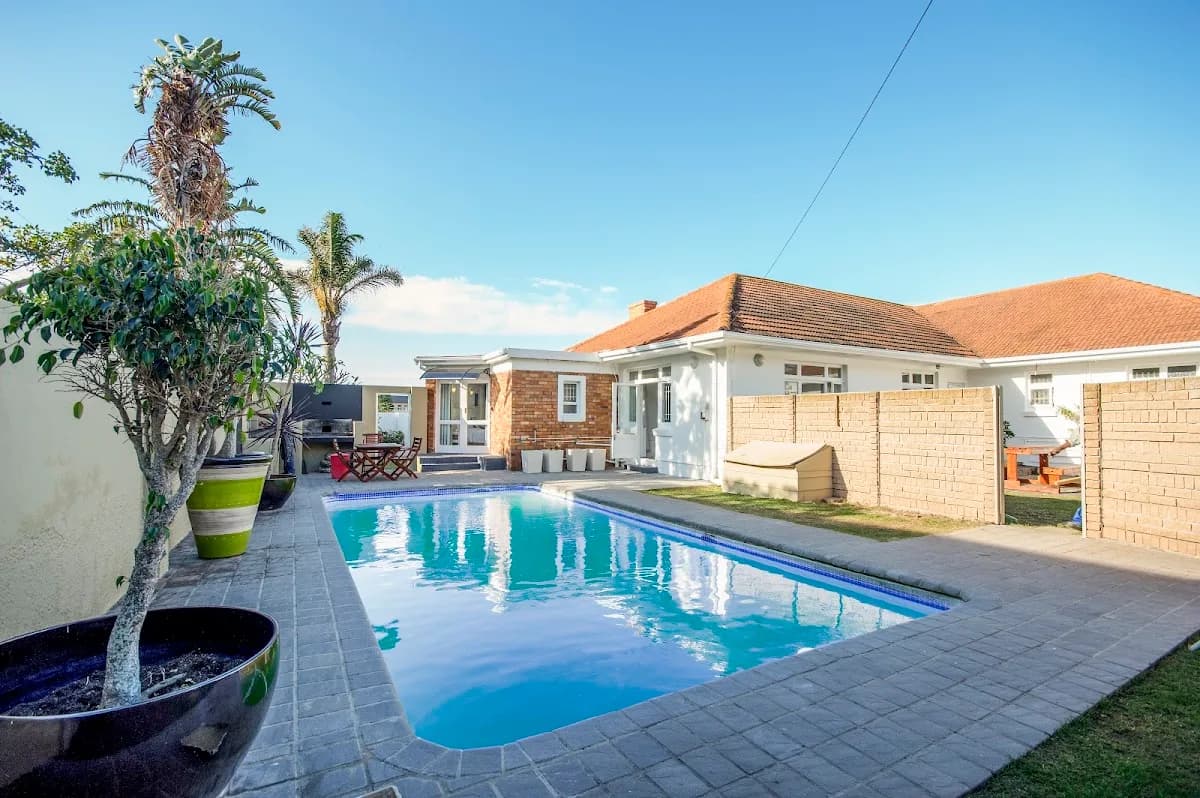 Emabaleni Guest House in Summerstrand