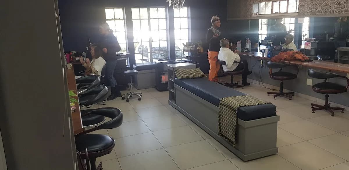 Hairven 11 Unisex Stylists in Edenvale