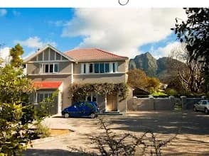 Roodenburg House in Rondebosch