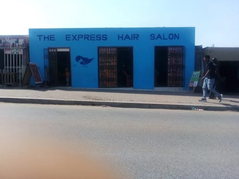 express hair salon and beauty in Tembisa CBD