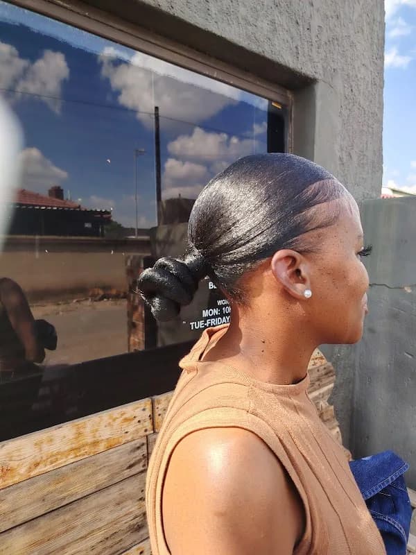 FAIR HEADS HAIR AND BEAUTY SALON in Soweto