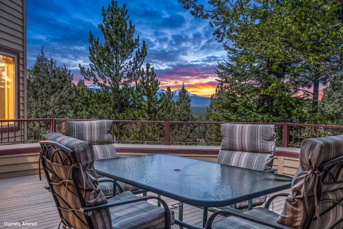 Tuttle & Tuttle Group, Real Estate Brokers in Sunriver / South