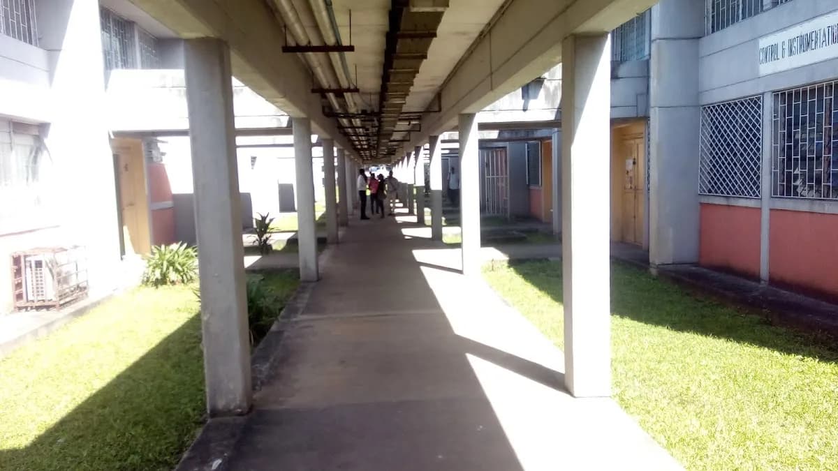 Electrical Engineering Department Lab in Eagle Island