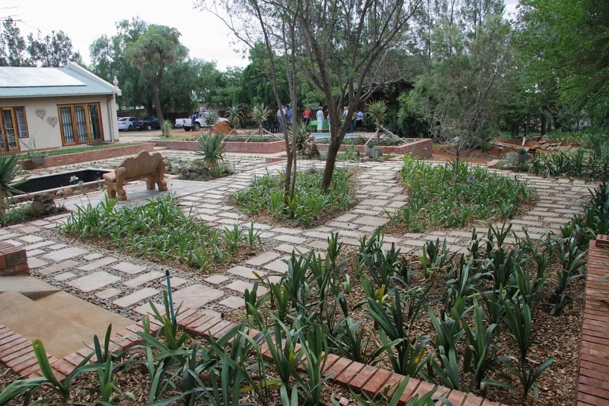 E-Sienna Life Landscaping and Maintenance in Willows