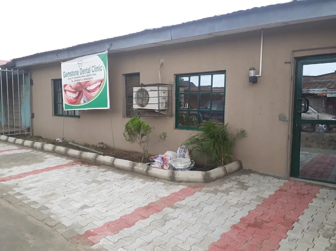 Gemstone Dental Clinic in Satellite Town