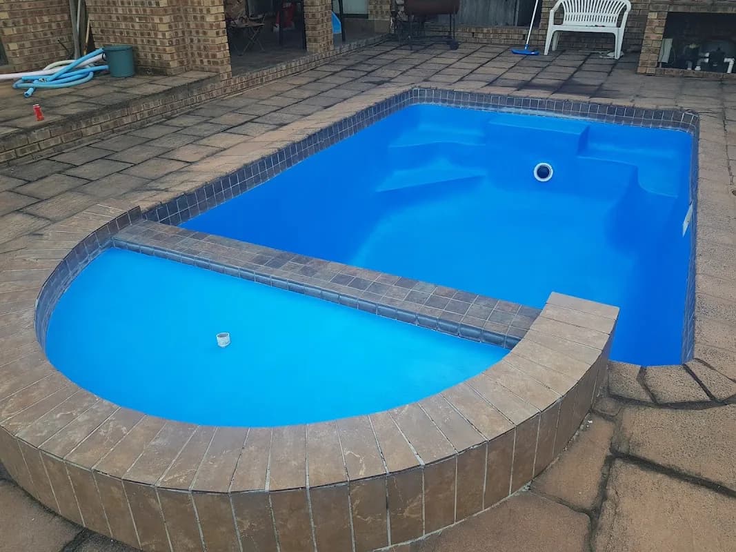 Bay Landscaping and pool in Meerensee