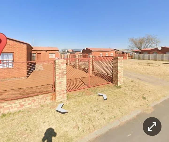 Earthly Element in Thabong