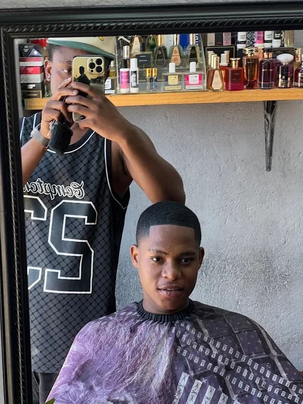 Teks barbershop in Haenertsburg