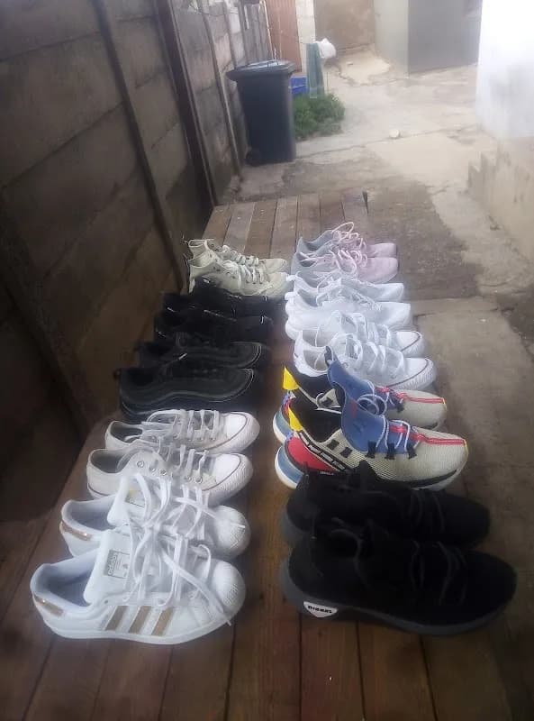 Kagiso tekkie wash in Mamelodi