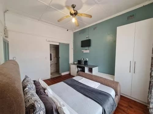 Beach Hides Lodge in East London CBD