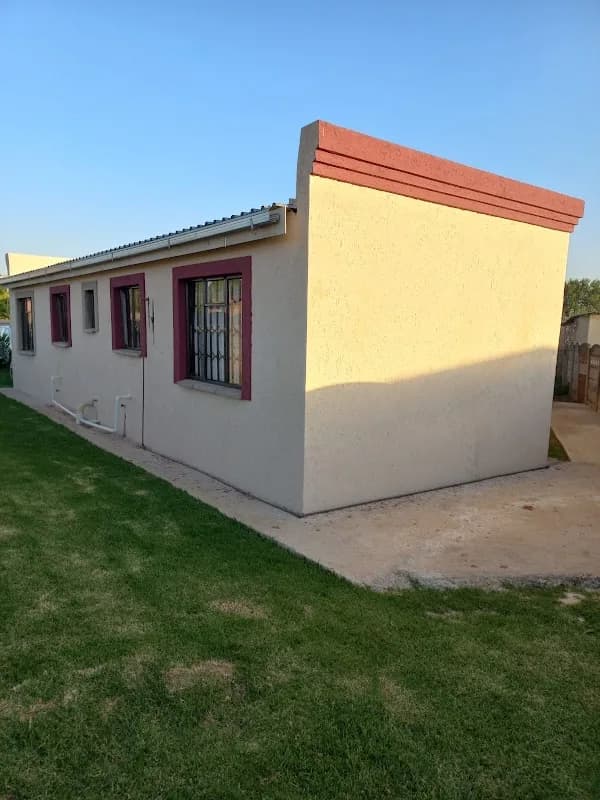 Perez Guest House in Springs