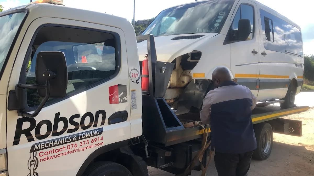 Robson Mechanics And Towing in Hazyview