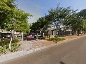 Flamingo Mens Guest House in Hatfield