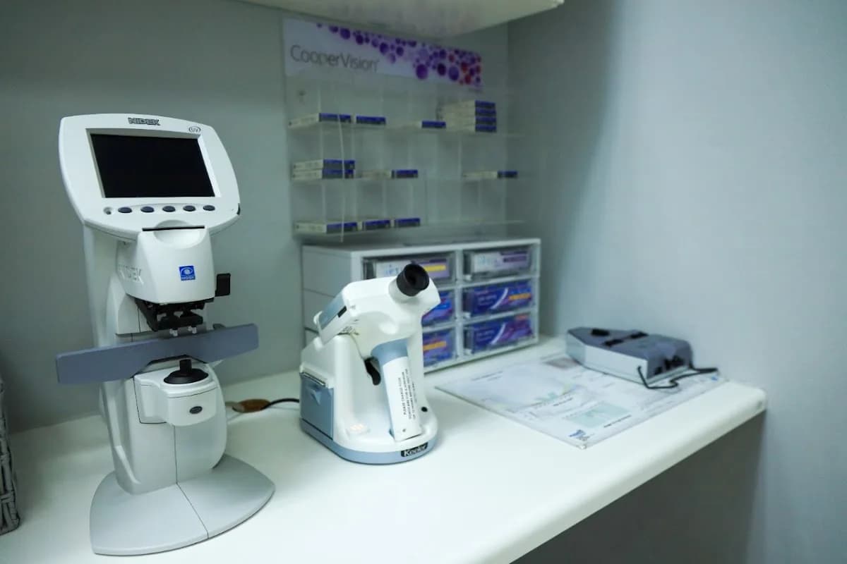 Lambinon Optometrists in Waterkloof