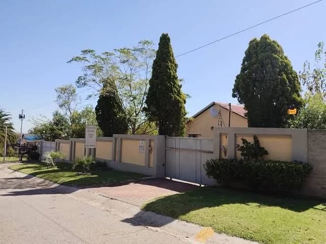 Tokelo Guesthouse Emalahleni in eMalahleni CBD
