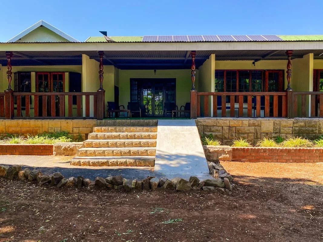 The Nugget Guest Lodge in Birch Acres