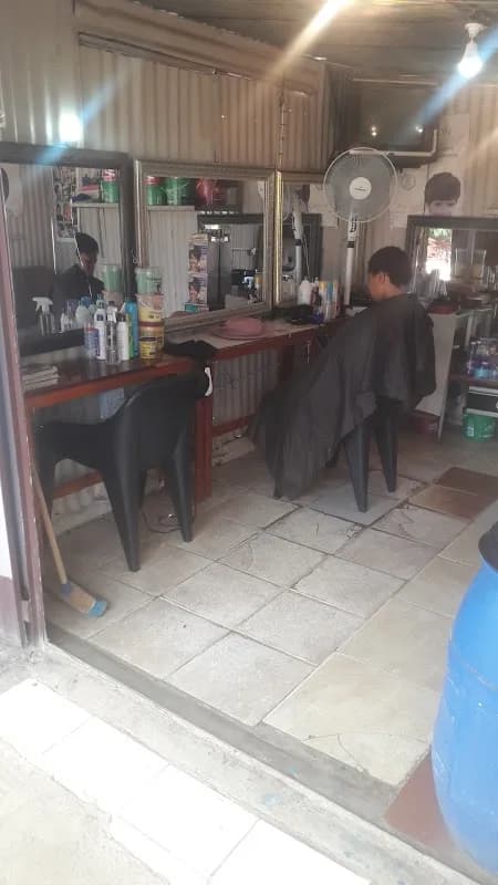 Prefect Touch Saloon in Tlhabane