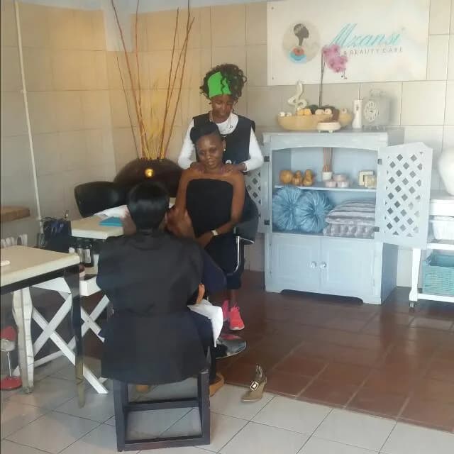 Mzansi Nails Beauty Spa in Diepkloof