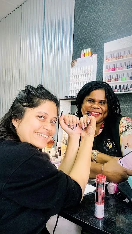 Beauty deluxe professional Hair- nails-beauty studio by omone in Illovo
