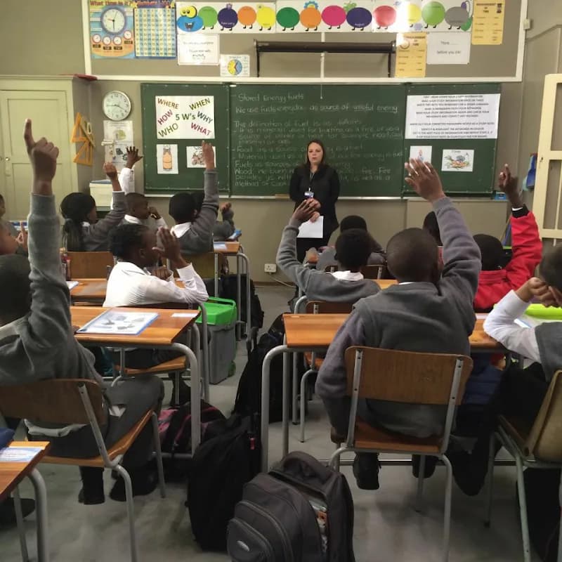 Love2study in Weltevreden Park