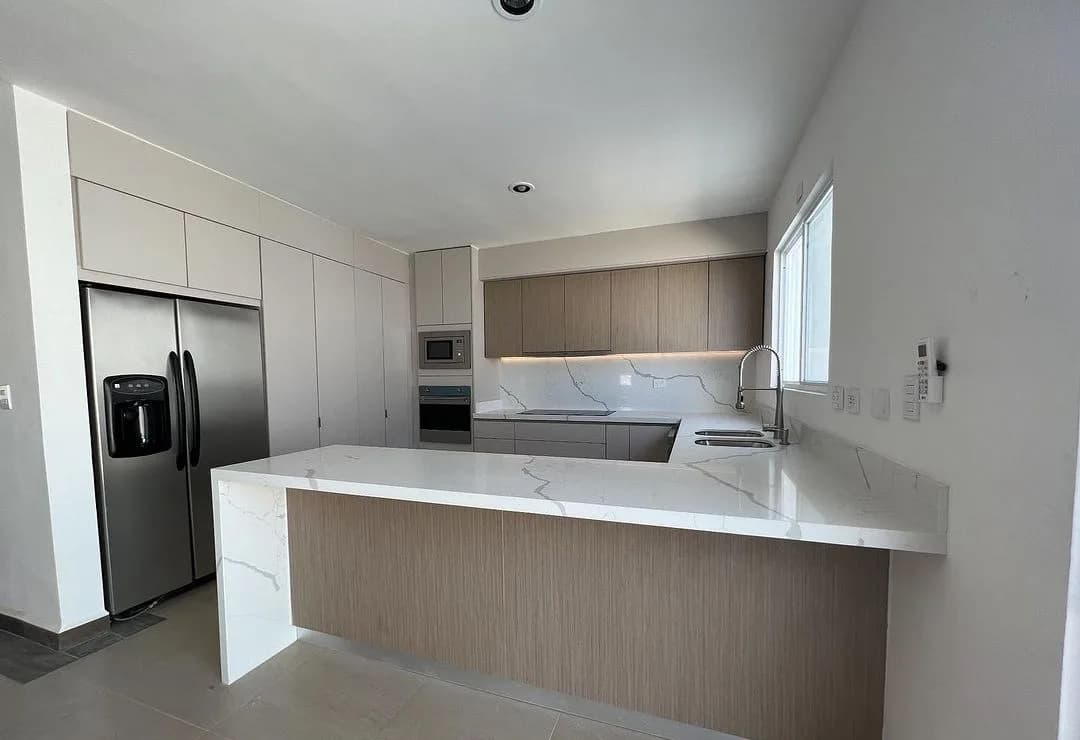 Le Planka Interiors (Pty) Ltd in Safari Extension