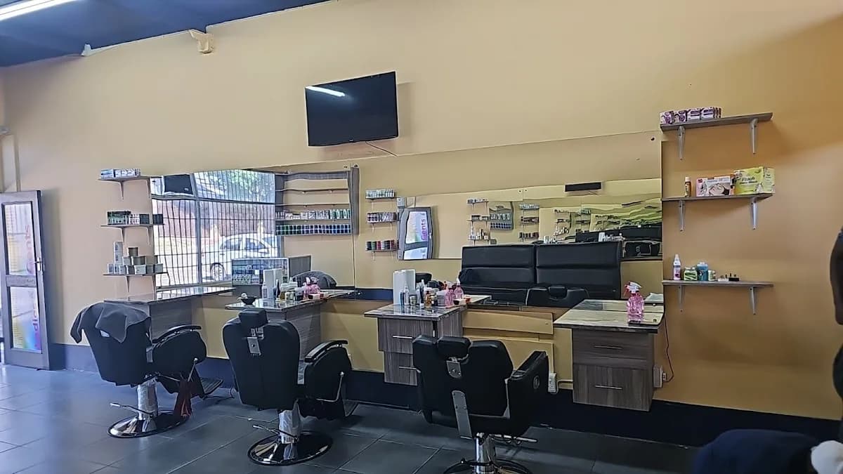 GGS New star hair & beauty salon.2 in Alberton