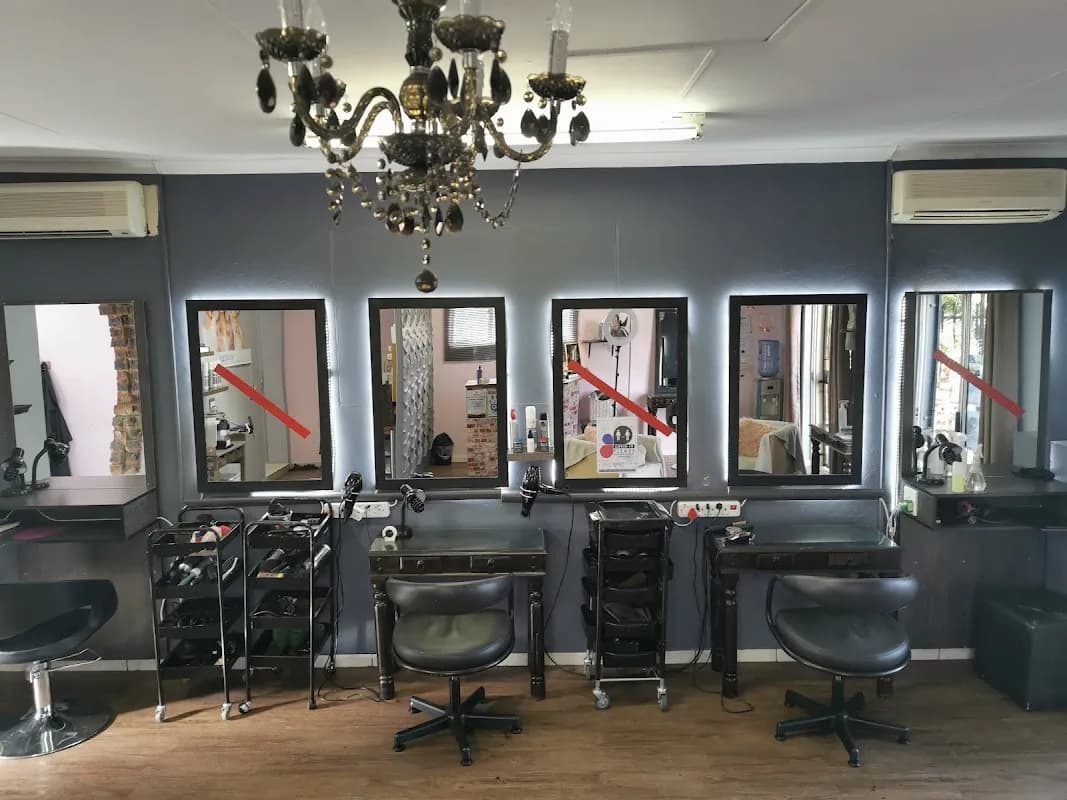 Hairworks by Naomi in Wierda Park