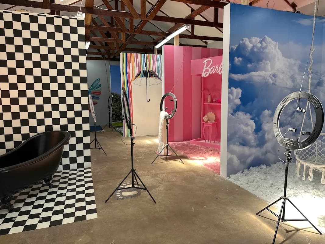 Statik Selfie Studio in Broederstroom