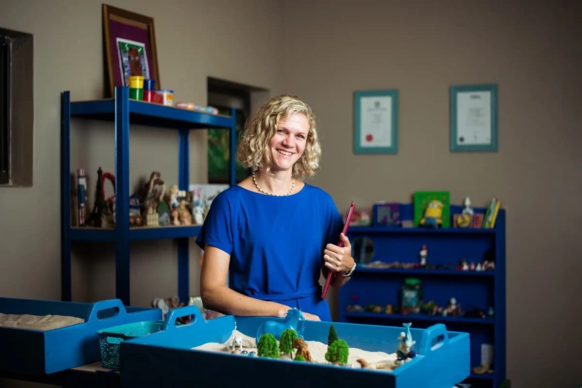 The Hungry Mind: Shelley Hall Psychologist and BWRT practitioner in Empangeni CBD
