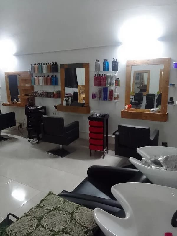 Sketch unisex hair salon in Germiston
