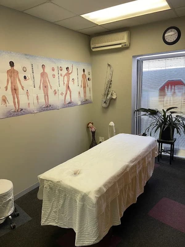 Yang's Medical & Chiropractic Health Centre in Rivonia