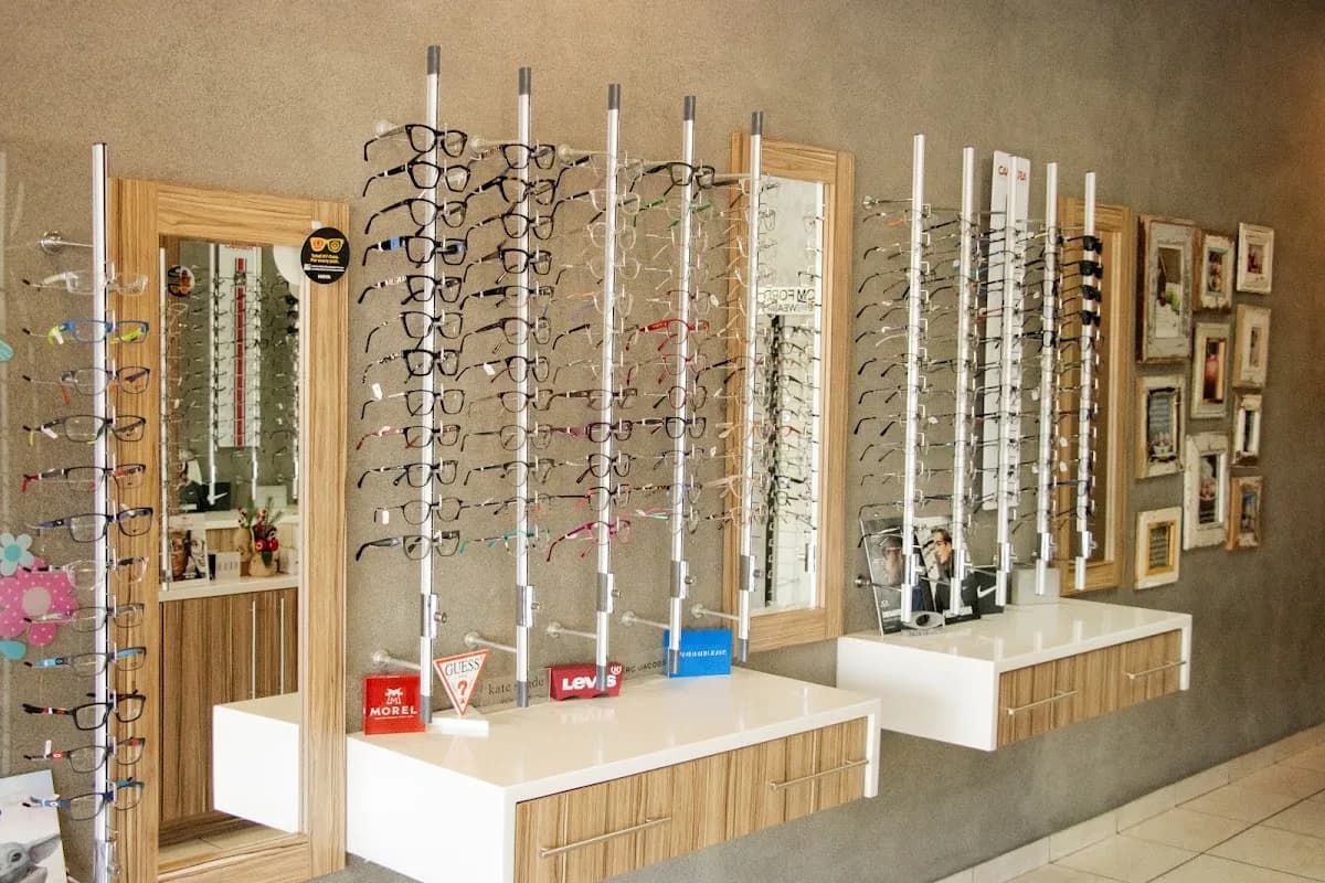 Lize Drummond Optometrists in Rustenburg CBD