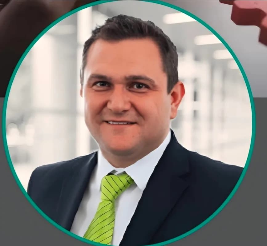 Sean van Zyl, Certified Financial Planner & Registered Tax Practitioner in Langa