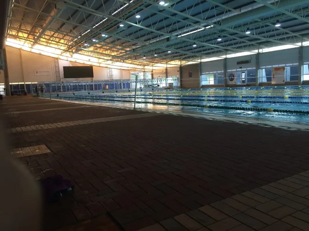Newton Park Swimming Pool in Newton Park