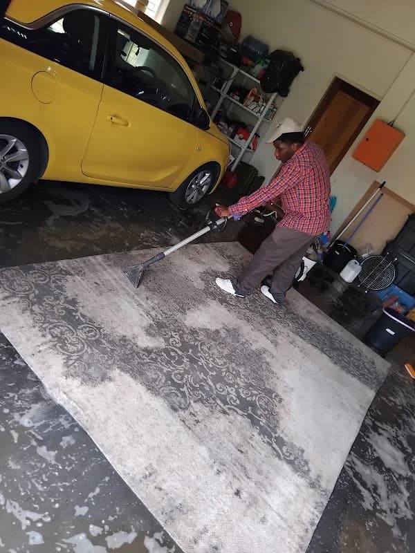 Helping Hand Cleaners in Boksburg CBD