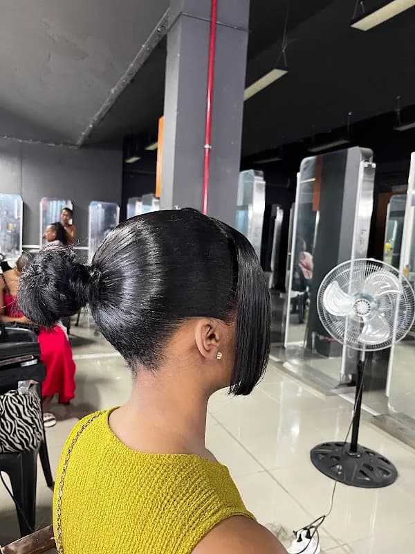 Lees Hair and Makeup in East London CBD