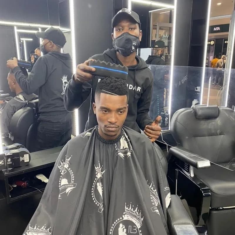 Mobile barber in Evander