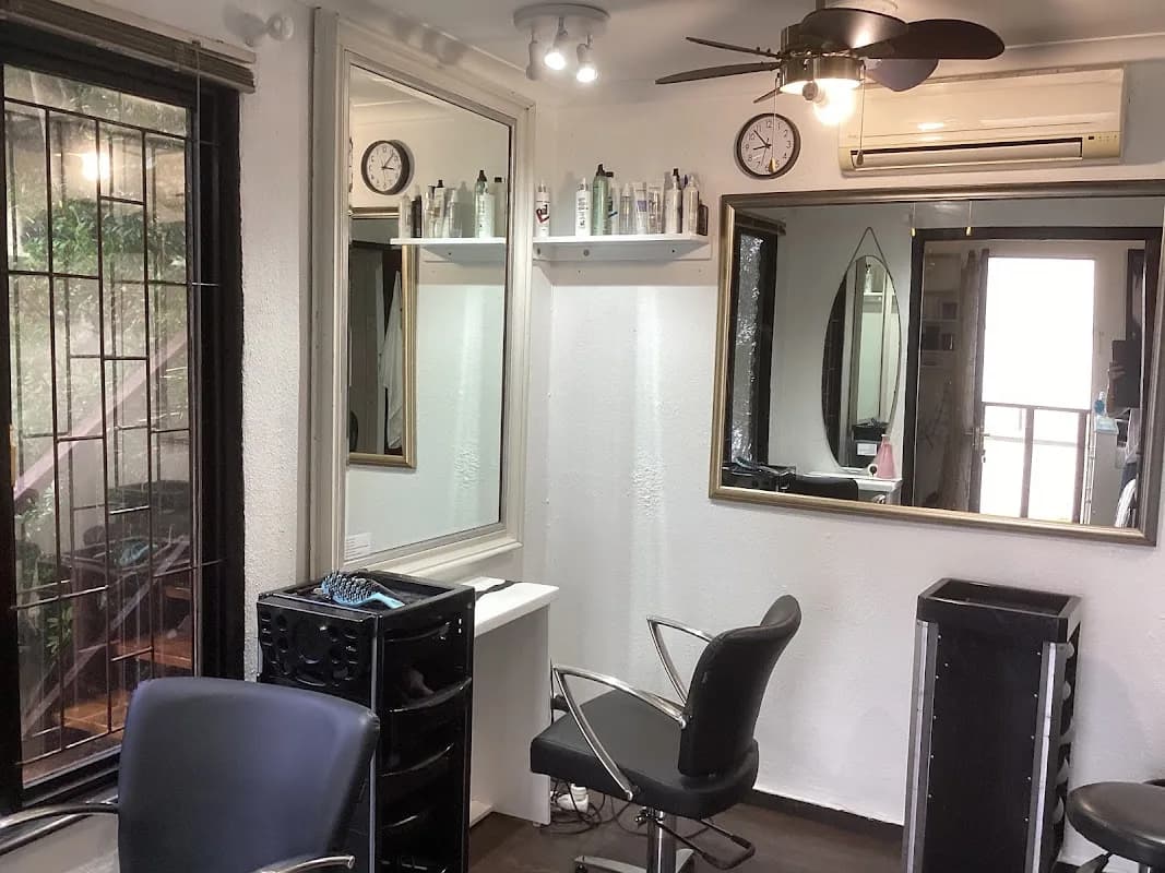 Island Stylists at 122 on Main in Knysna CBD