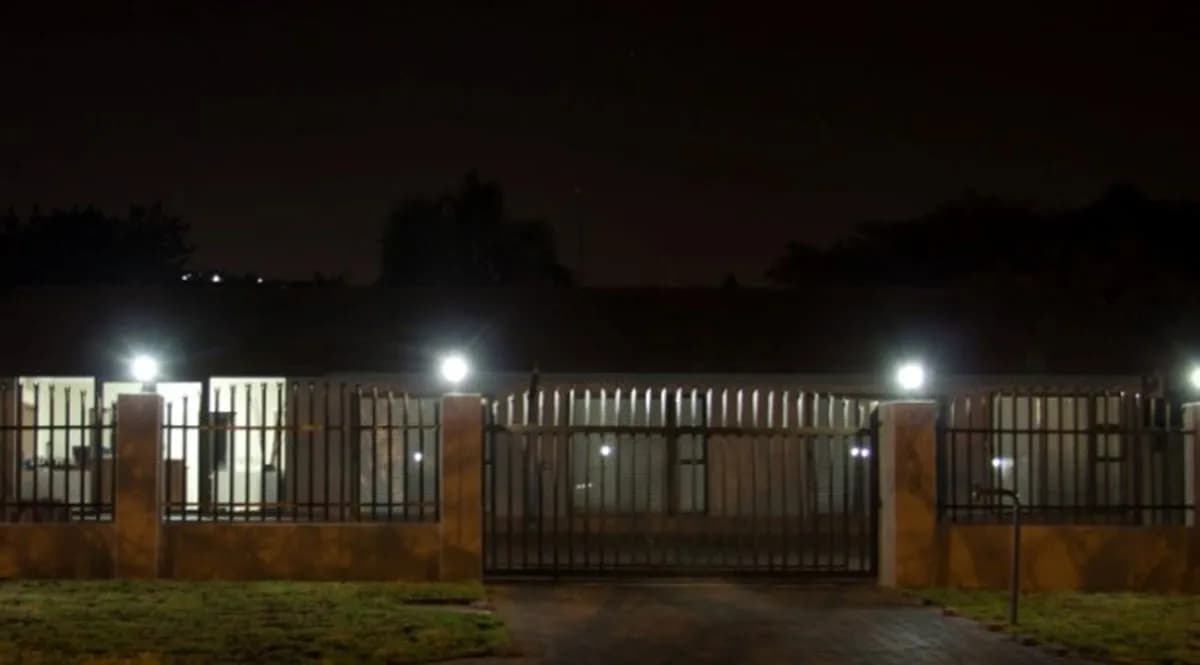 Davel Van Rensburg Matabane / DVRM in Wonderboom