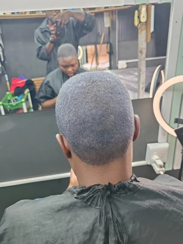 Favour Barbershop in Birch Acres