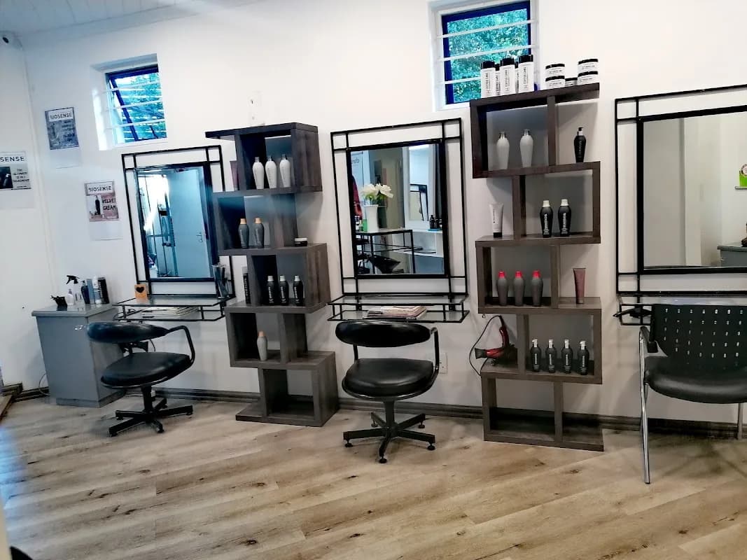 Melis hair and beauty salon in Meerensee