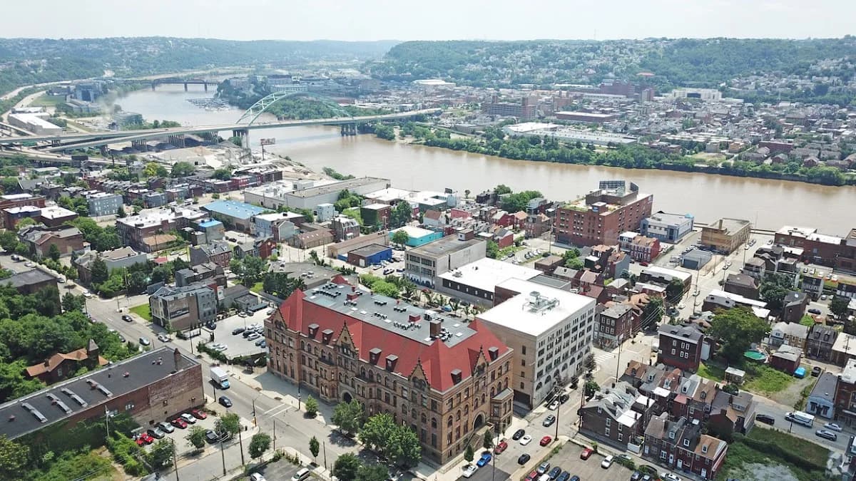 Steiner Realty Inc in Oakland / Pitt & CMU