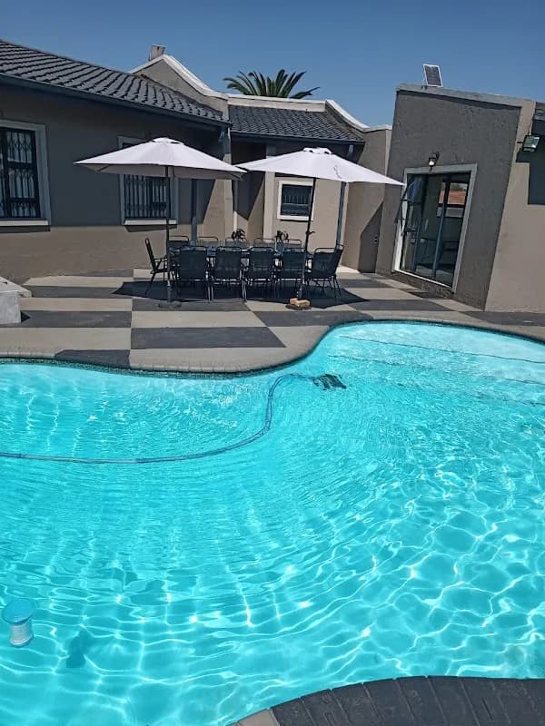 URlyfstyle Cottage in Kempton Park